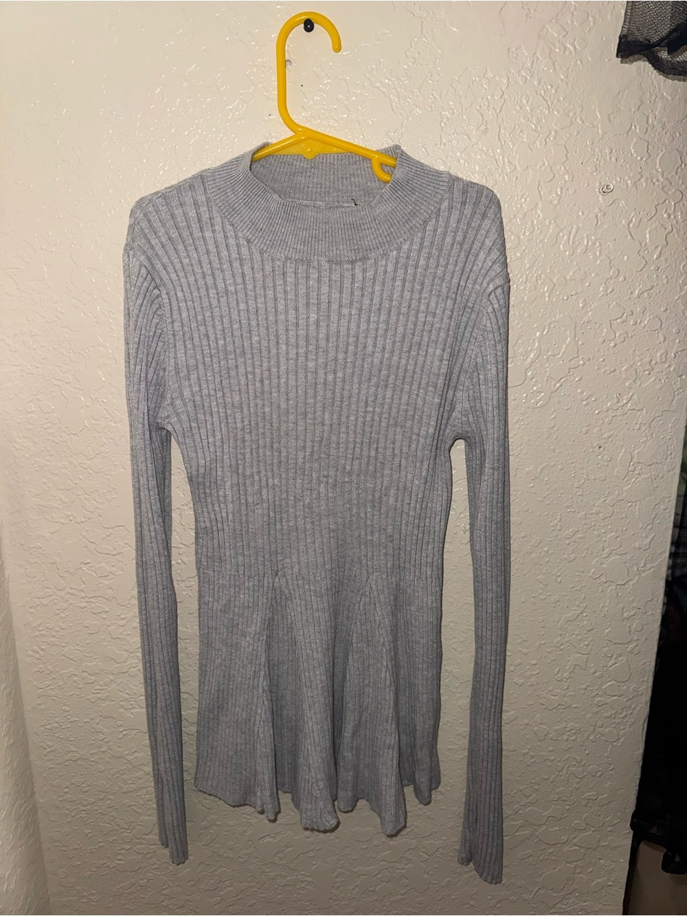 Lulu's Light Gray Ribbed Mock-Neck Long Sleeve Top